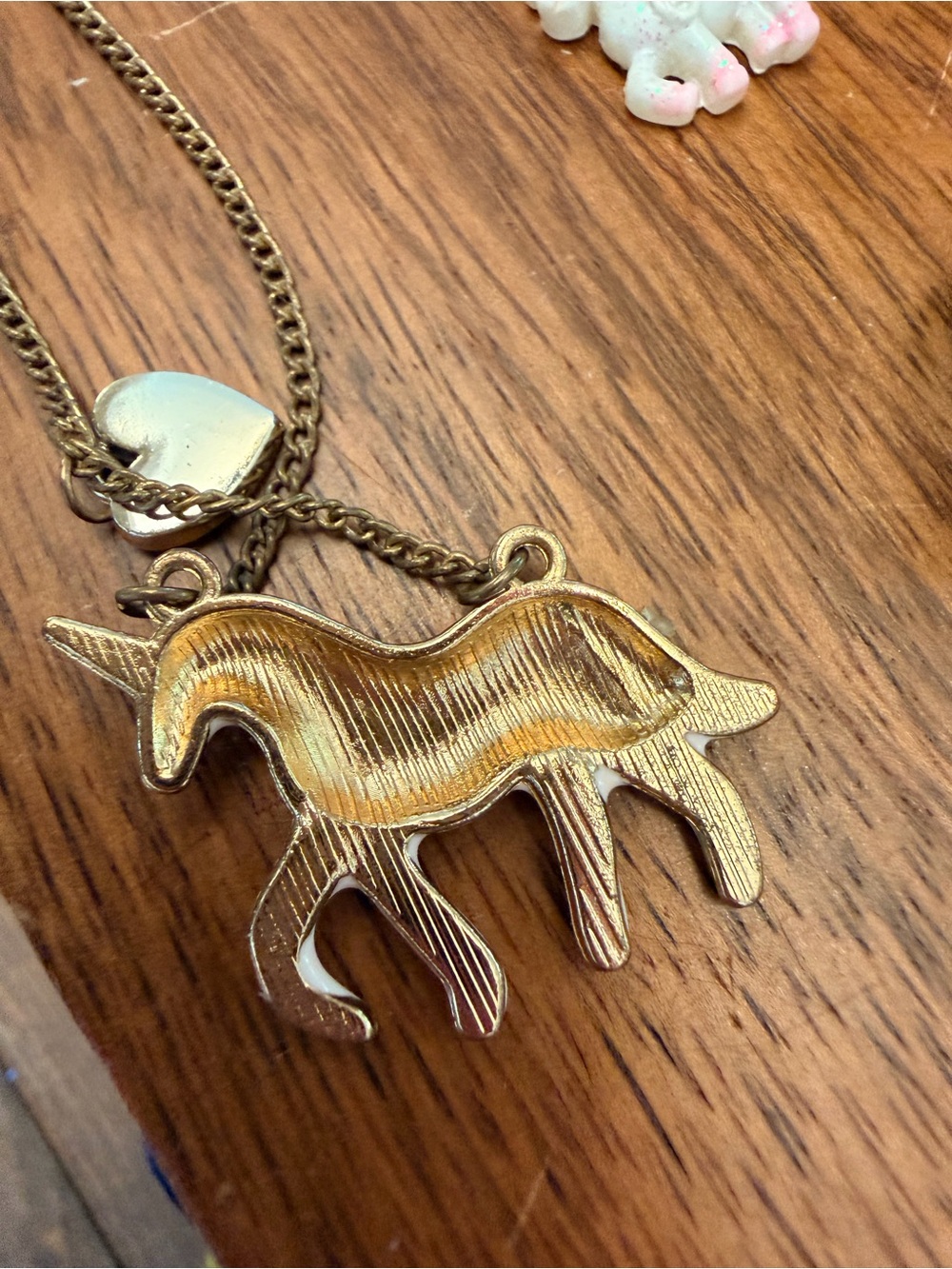 🦄 Vintage Claire’s Y2K Kids Unicorn & Pegasus Jewelry Lot (4 Pieces) - Picture 8 of 9
